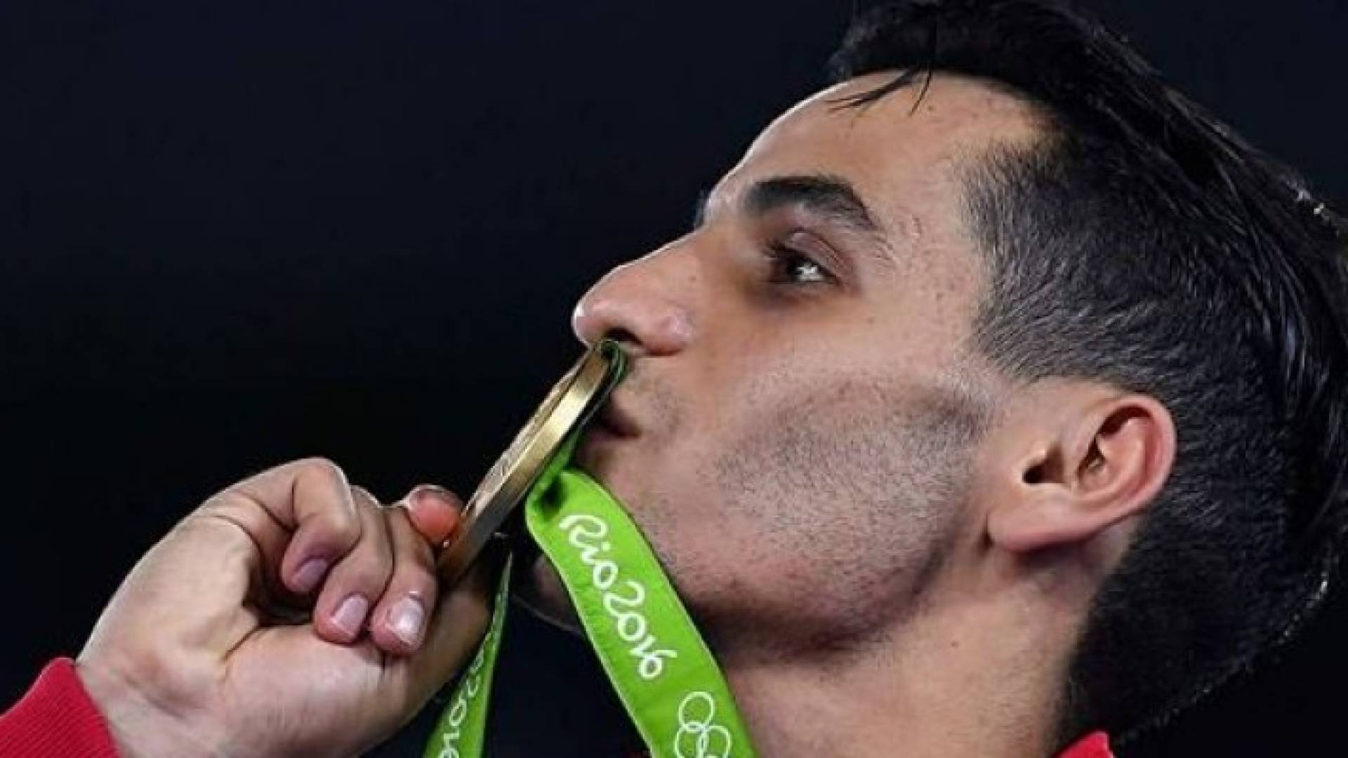 أبو غوش يسجل أول ميدالية أولمبية ذهبية للأردن .. فيديو