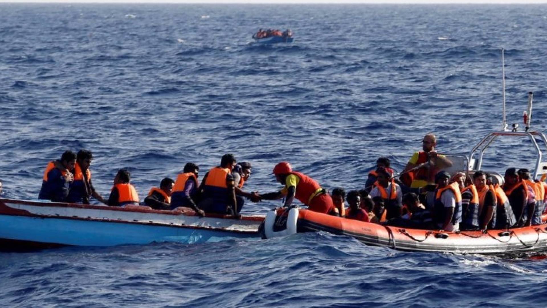 انتشال 5 جثث في البحر المتوسط وإنقاذ 534 شخصا