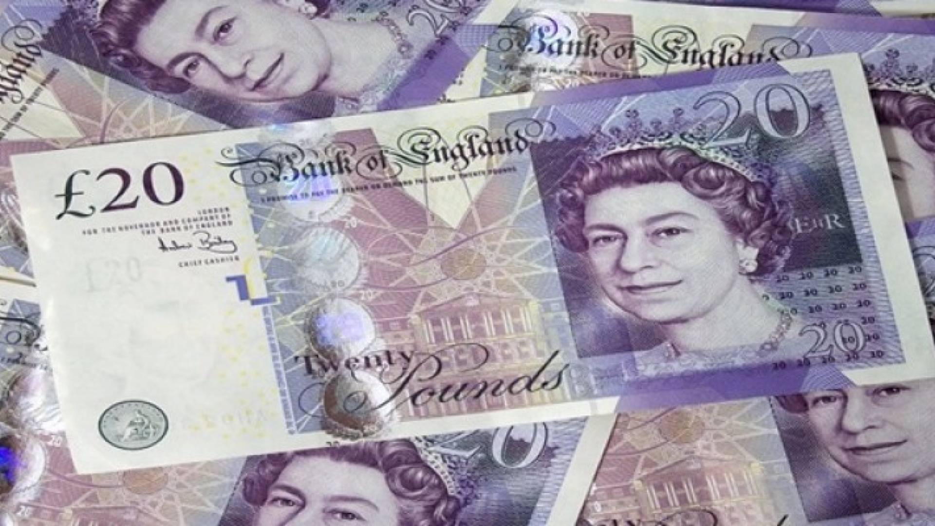 انخفاض سعر الجنيه الاسترليني يعزز قطاع السياحة في بريطانيا