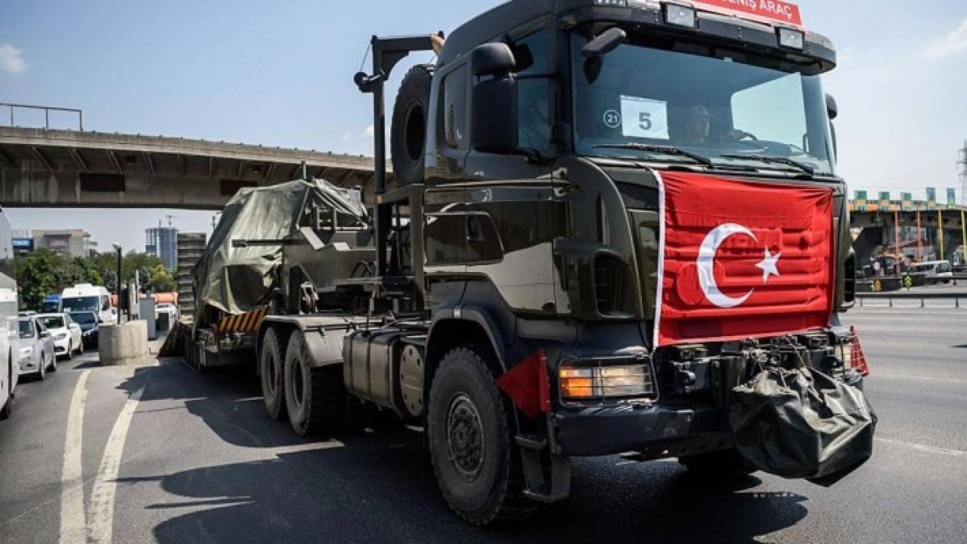 بدء انسحاب الدبابات من شوارع أنقرة وإسطنبول