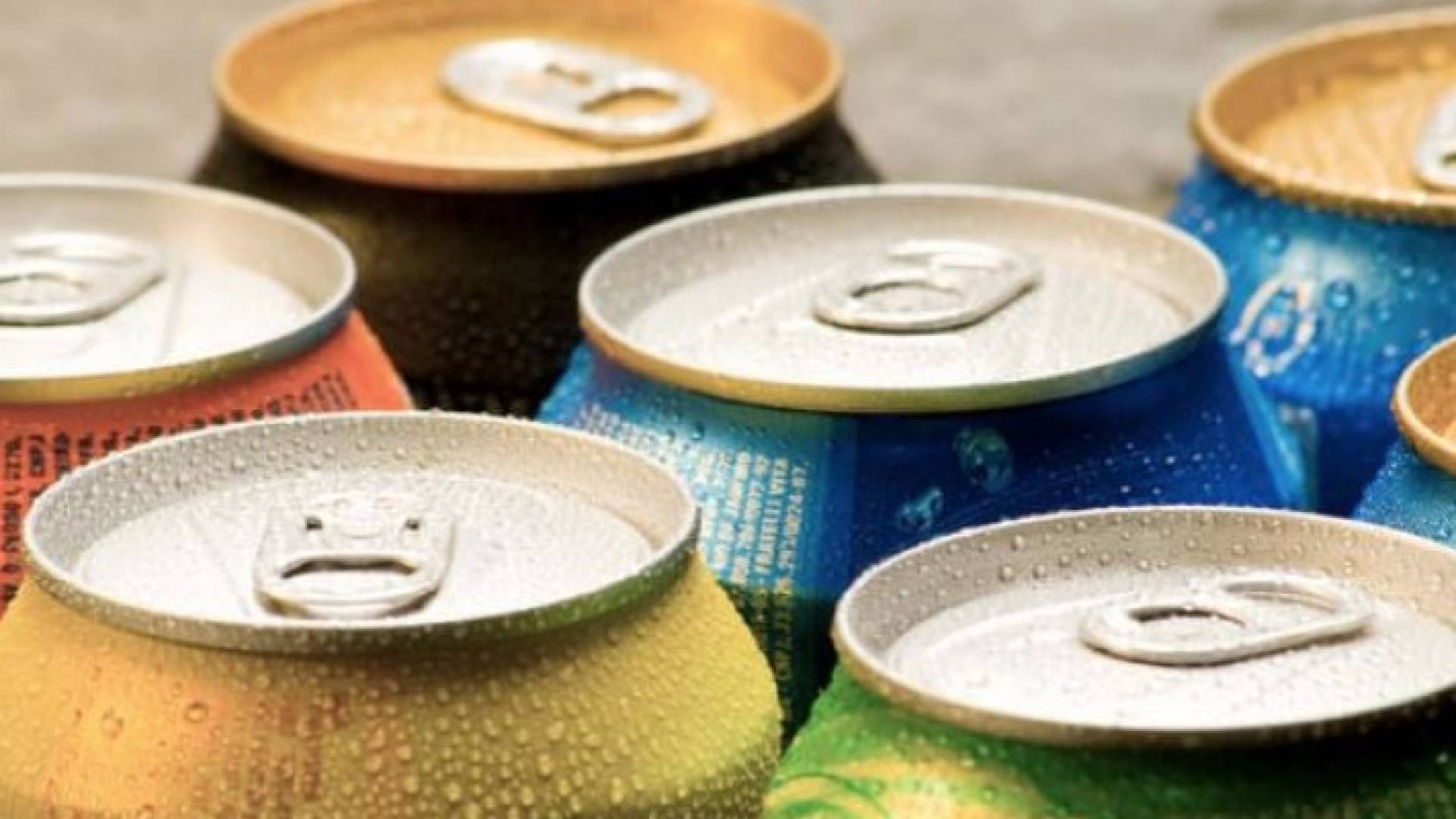 لصحة أفضل اشرب الماء بدلا من المشروبات الغازية والقهوة