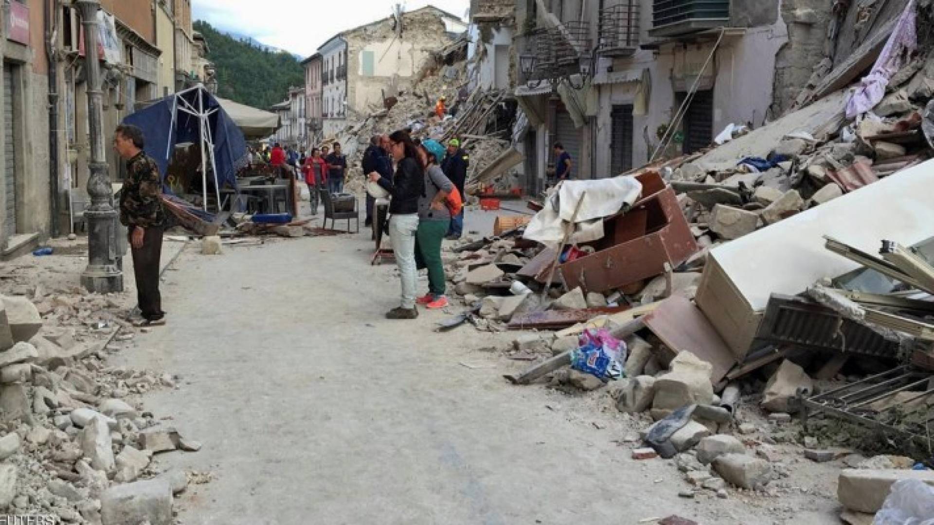 إيطاليا تعلن حصيلة أولية لقتلى الزلزال