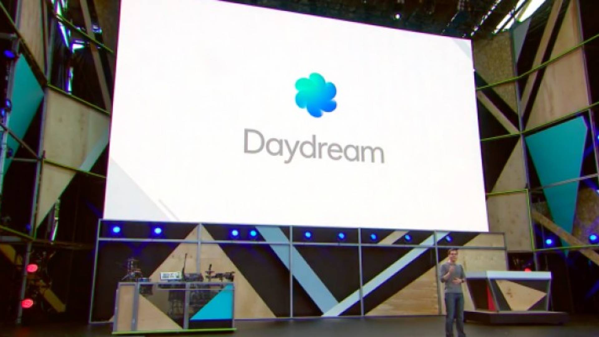 جوجل تستعد خلال الأسابيع المقبلة لإطلاق منصة Daydream