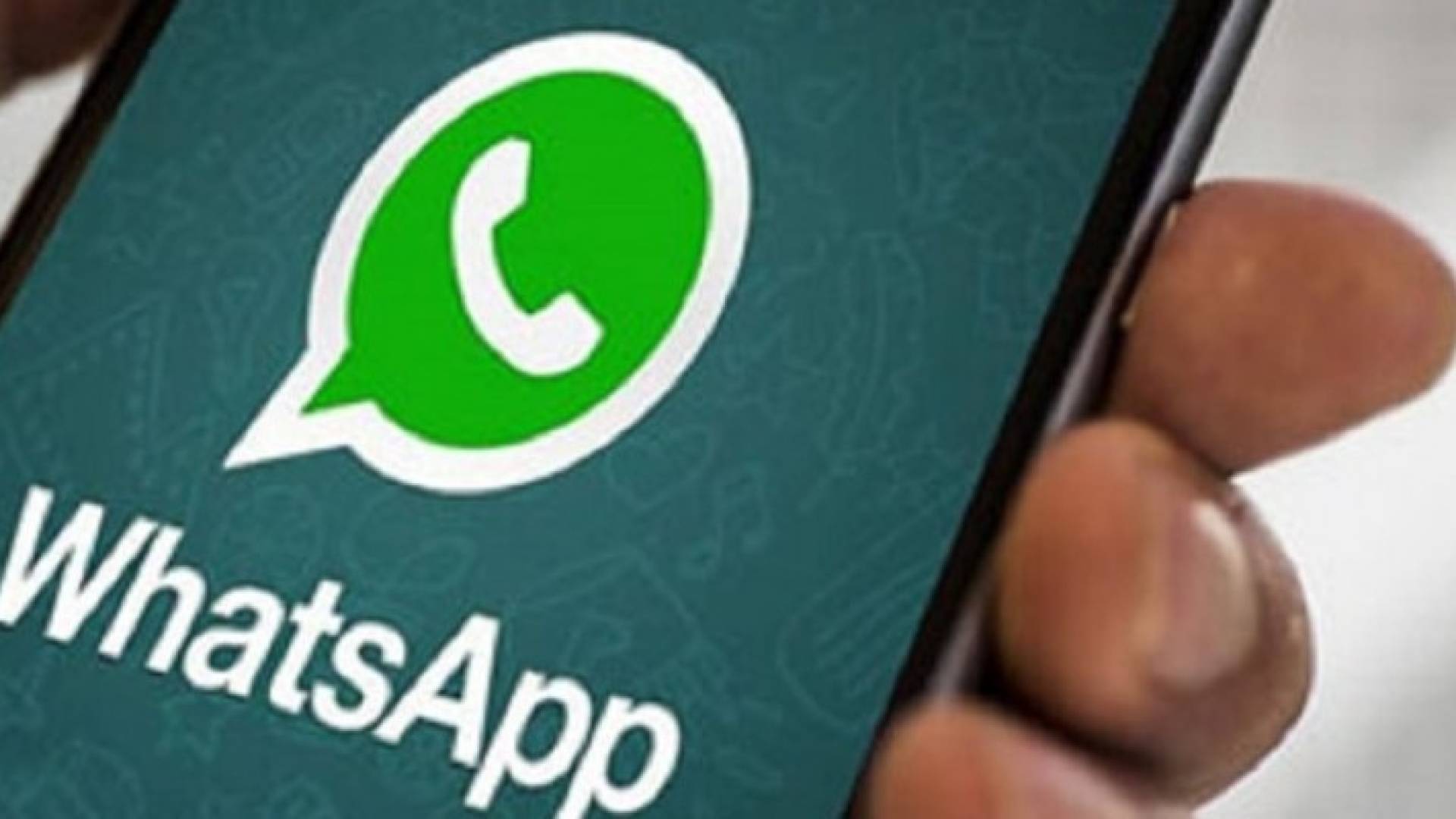 فيسبوك تنوي بدء استخدام بيانات واتس آب