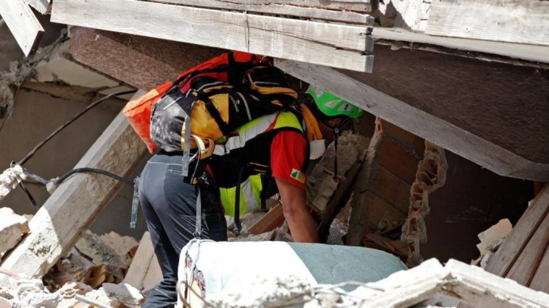 أسباب تفاقم الخسائر البشرية في زلزال إيطاليا