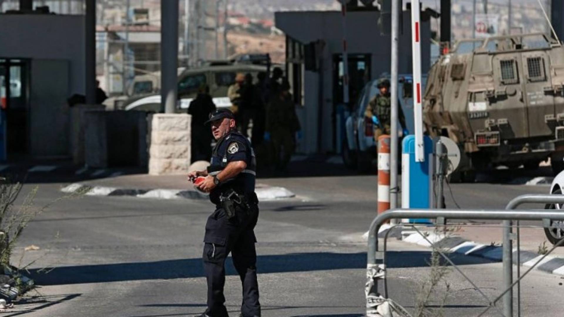 شرطة الاحتلال تعتقل فلسطينية بزعم حيازتها سكينا