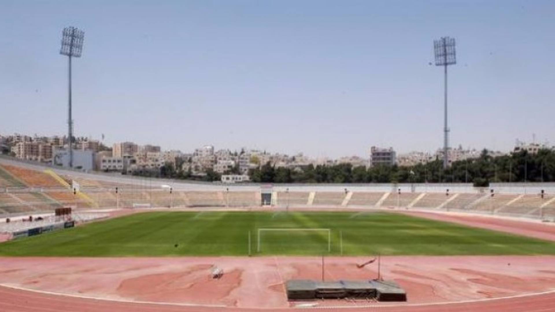 الملقي يطلع على جاهزية ستاد عمان لبطولة كاس العالم للسيدات