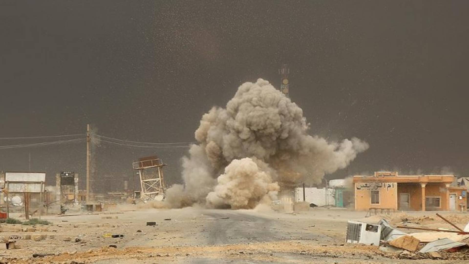 مقتل 3 أشخاص في انفجار عبوتين ناسفتين ببغداد