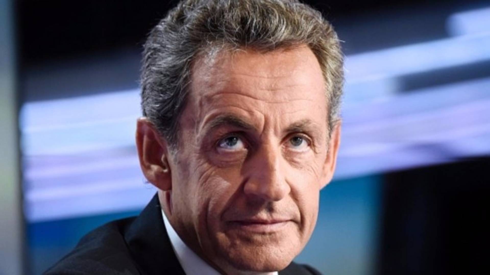 ساركوزي: انتخبوني رئيسا لفرنسا وسأمنع البوركيني