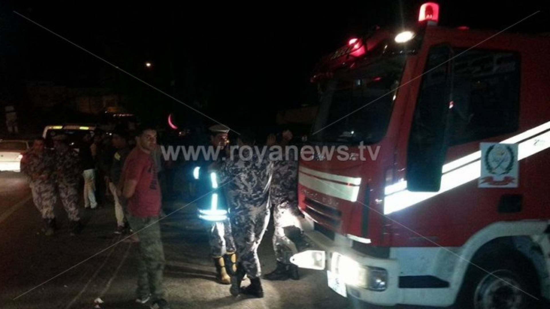 اصابة 8 اشخاص على طريق صافوط اثر تصادم مركبتين