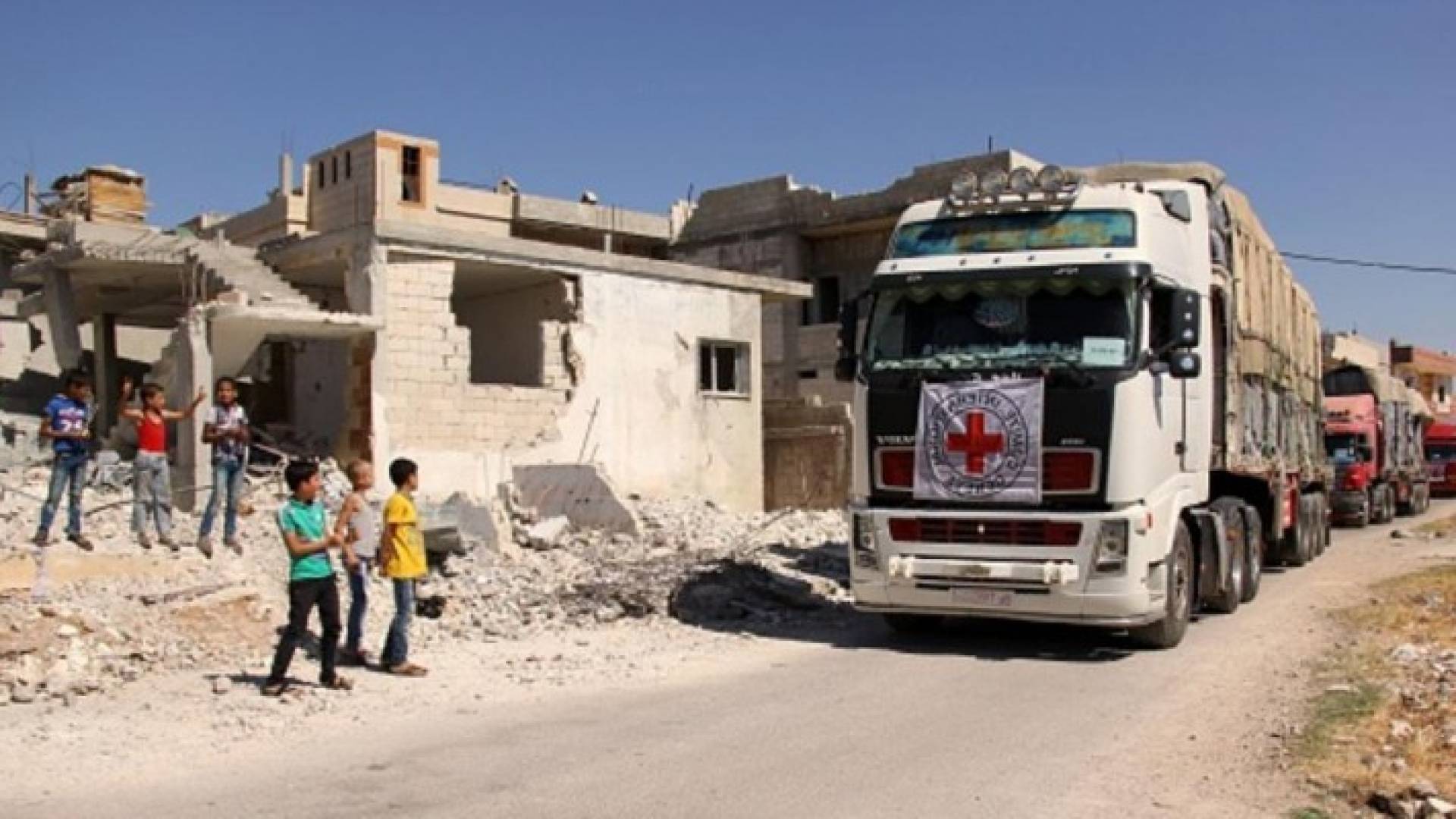 دخول قوافل مساعدات إنسانية إلى مناطق في حمص