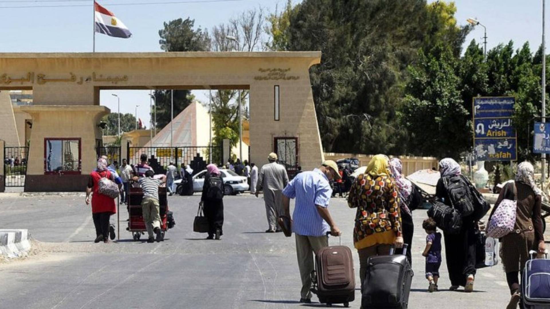مصر تفتح معبر رفح لتأمين سفر الحجاج الفلسطينيين