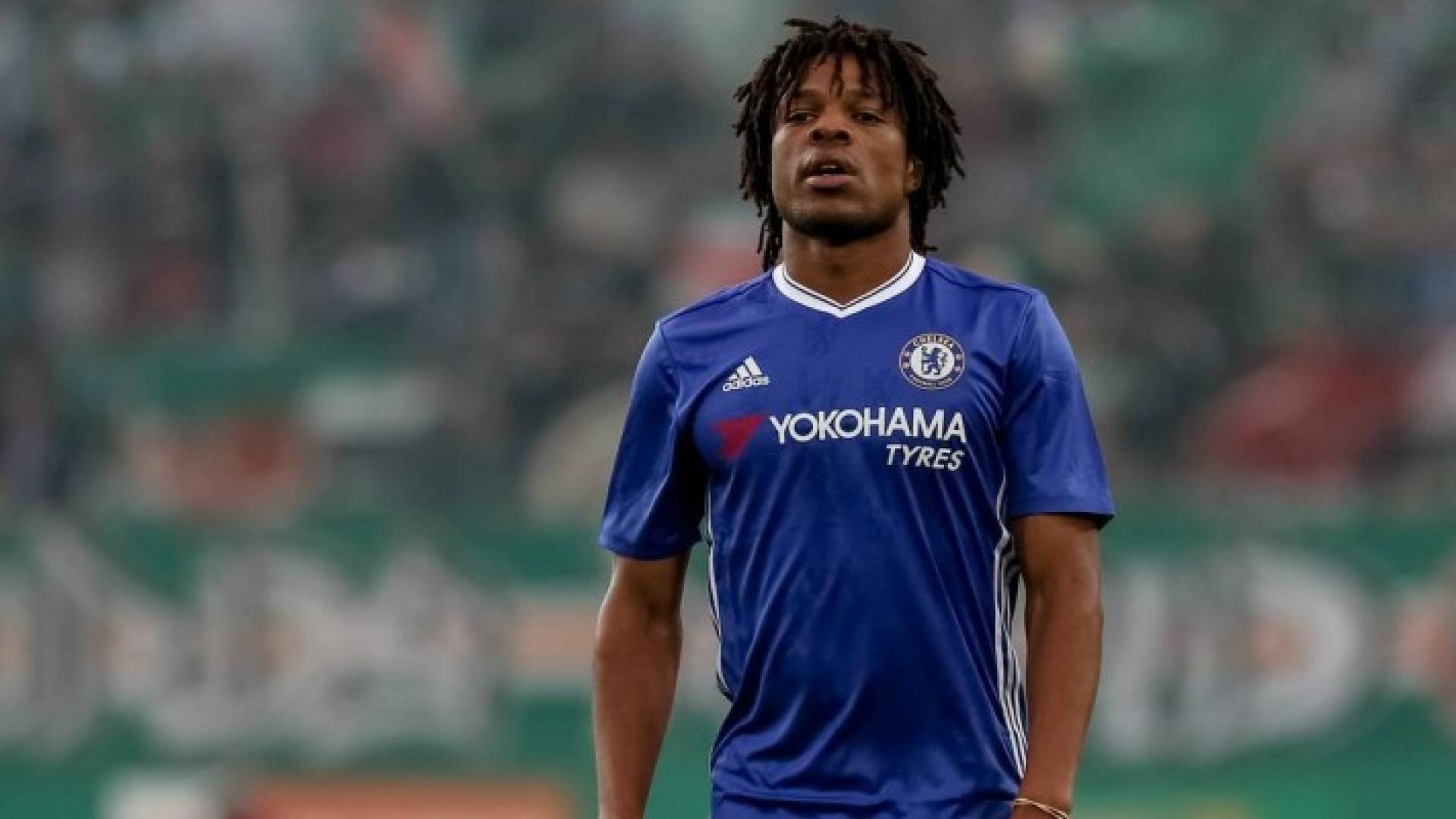 تشلسي يتخلى عن مهاجمين دفعة واحدة