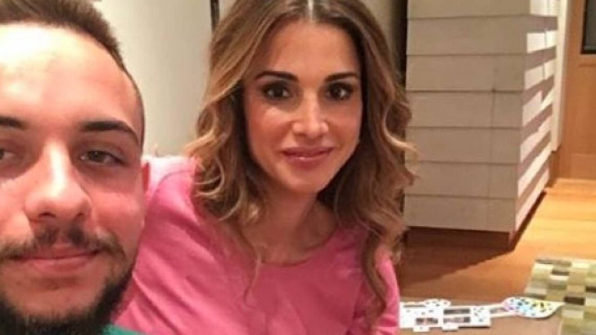 ولي العهد يهنئ الملكة رانيا بمناسبة عيد ميلادها