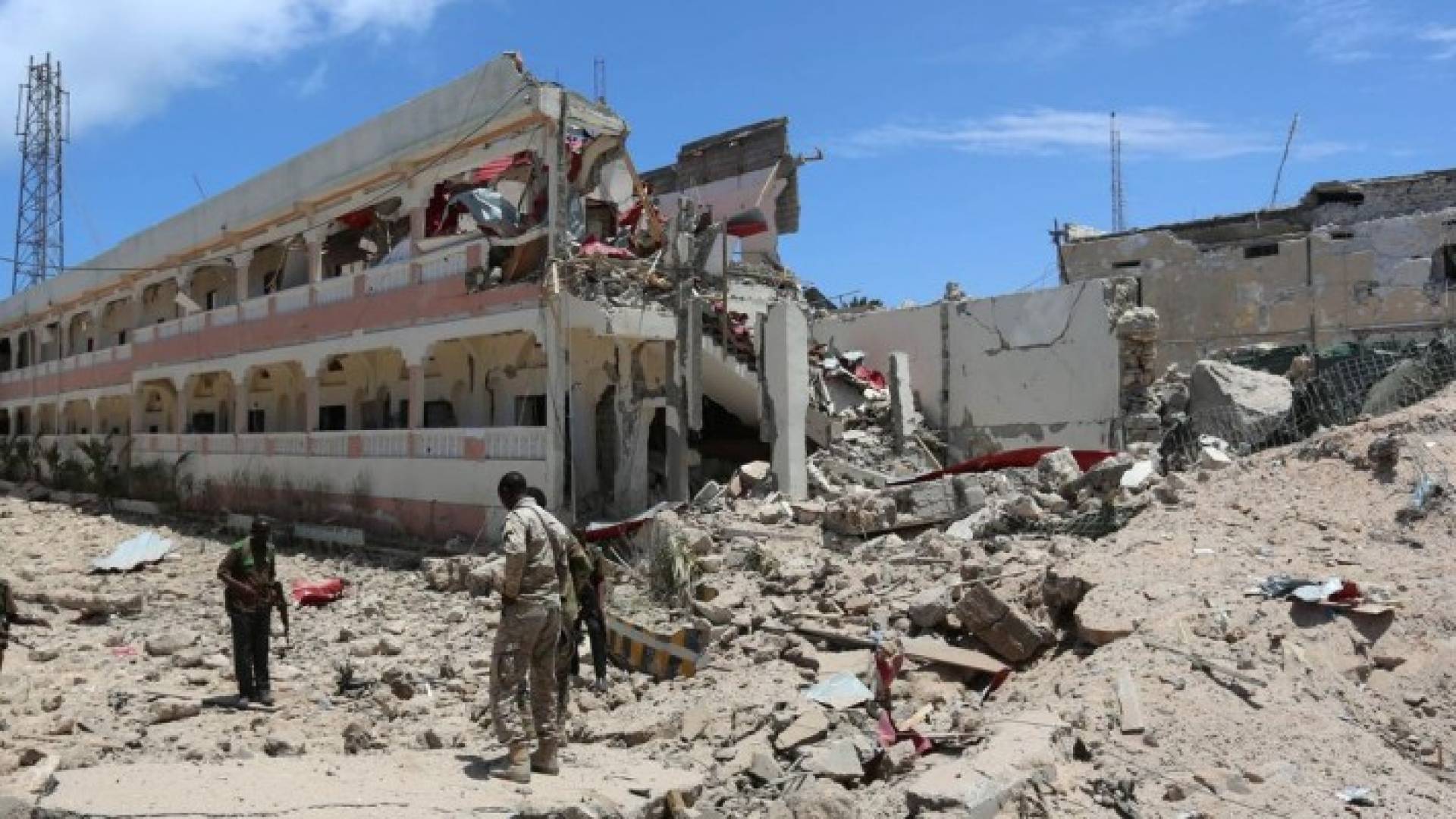 ارتفاع حصيلة تفجير مقديشو إلى 22 قتيلا