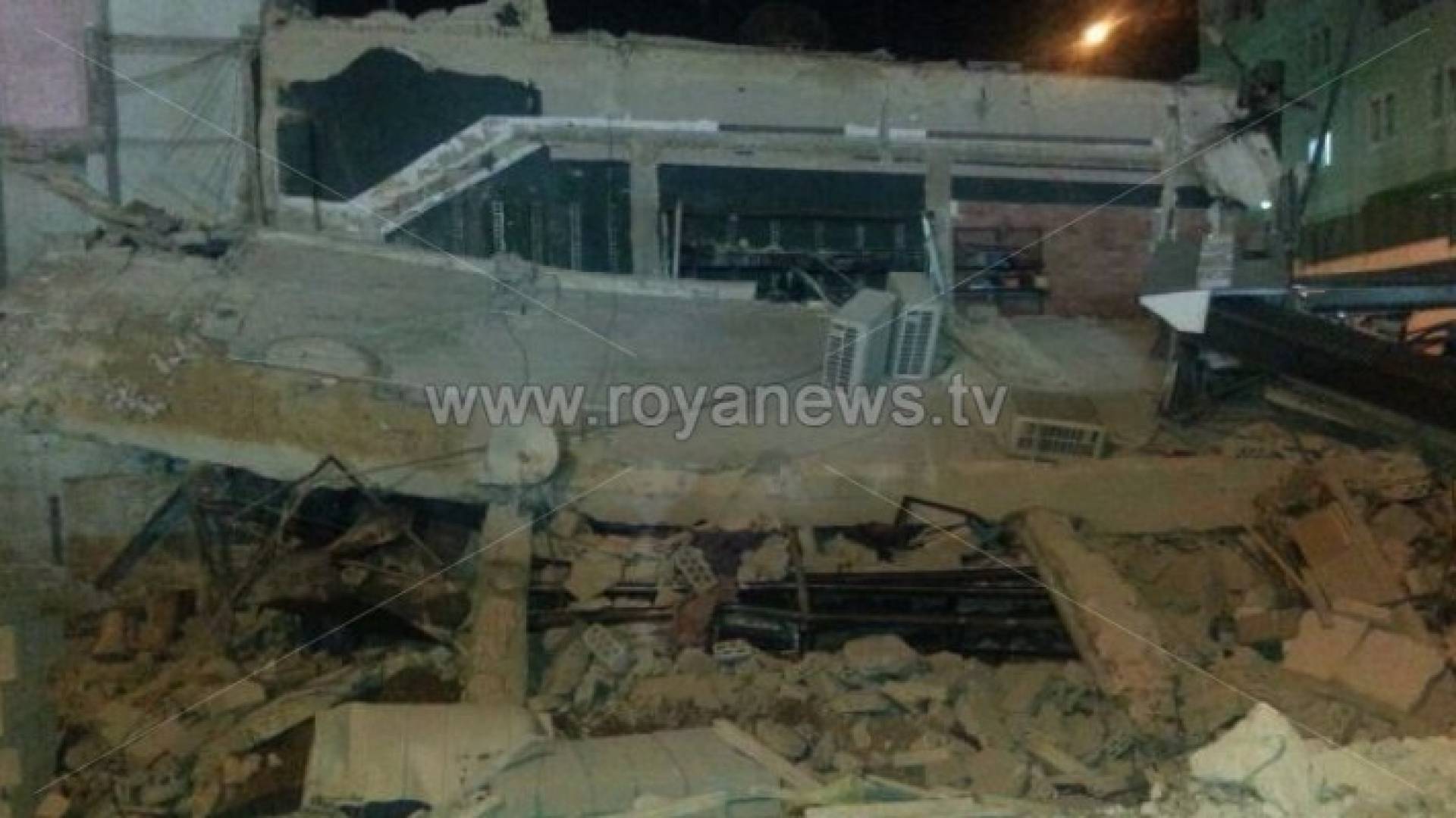 بالفيديو والصور .. انهيار عمارة في منطقة الوحدات