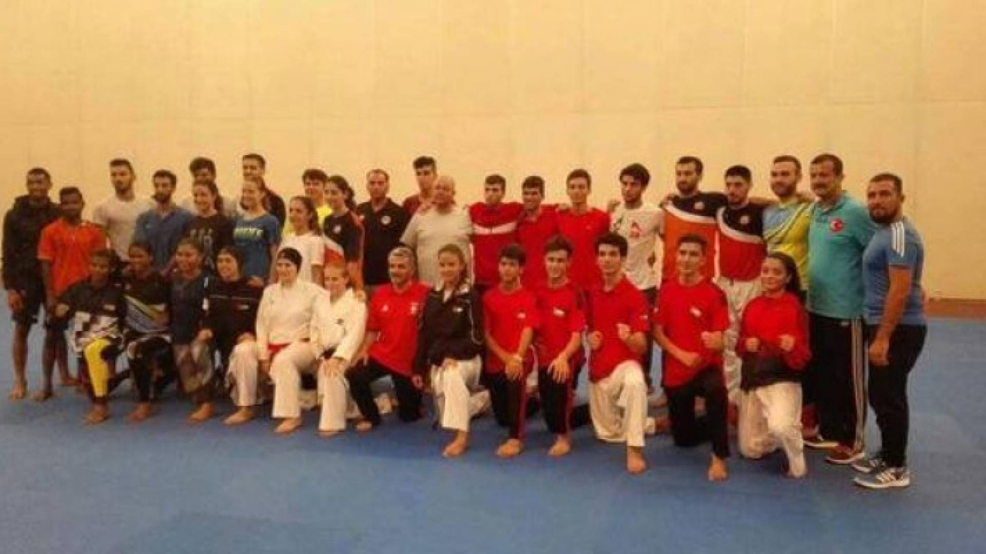 منتخب الكاراتيه يشارك منتخبات تركيا وماليزيا التدريبات