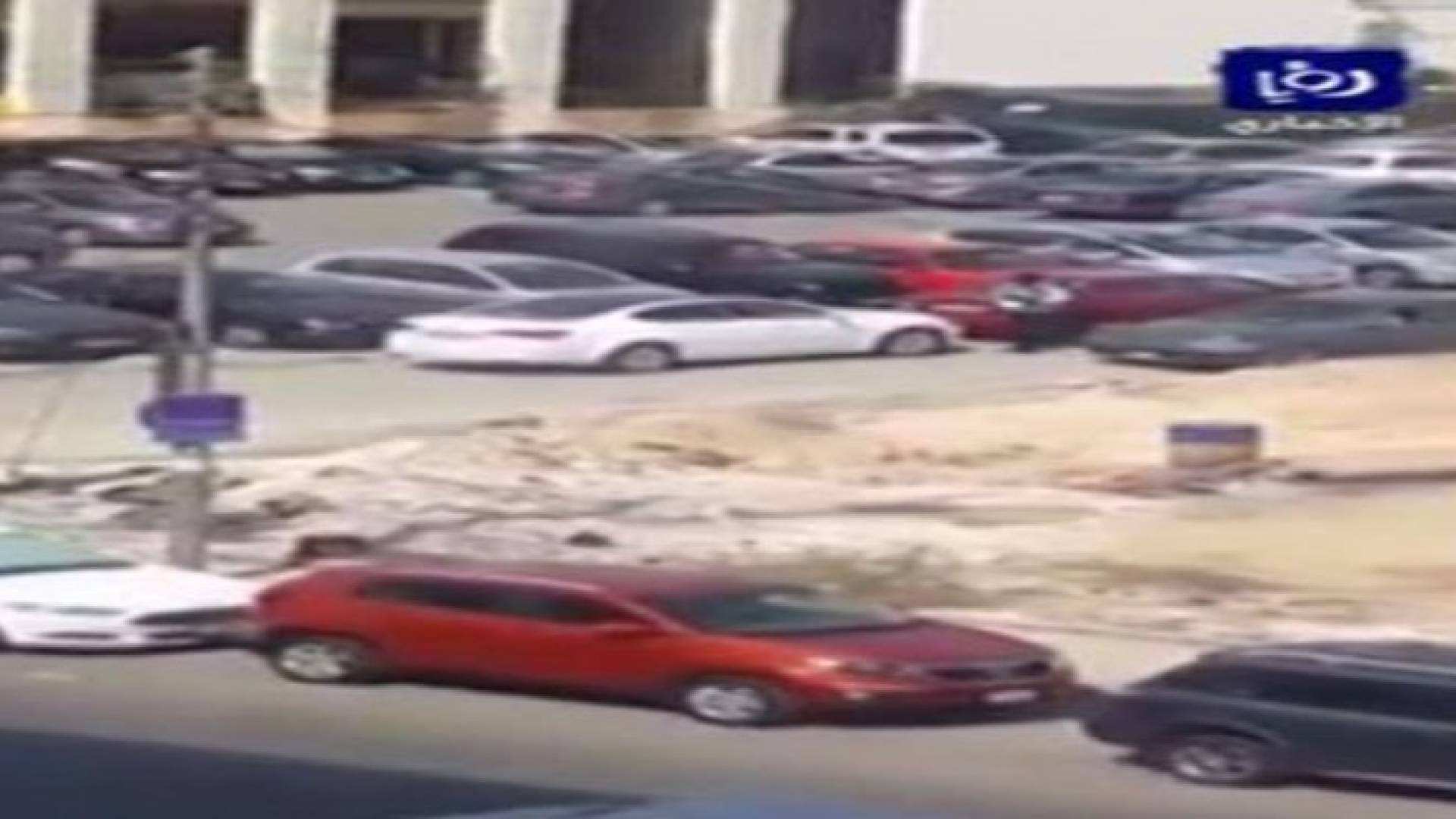 مخالفات رقيب سير في شارع فرعي بصويفية ..توضح تفاصيلها ادارته