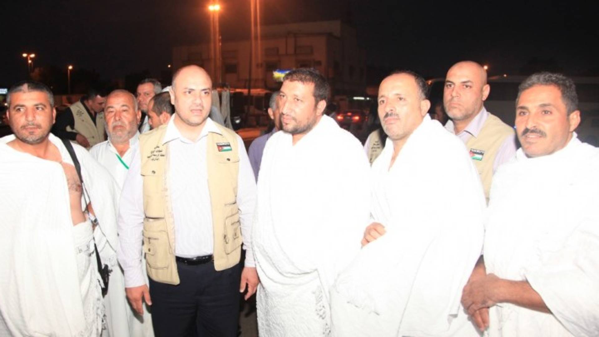 وزير الاوقاف يفوج الدفعة الاولى من الحجاج الاردنيين الى مكة المكرمة