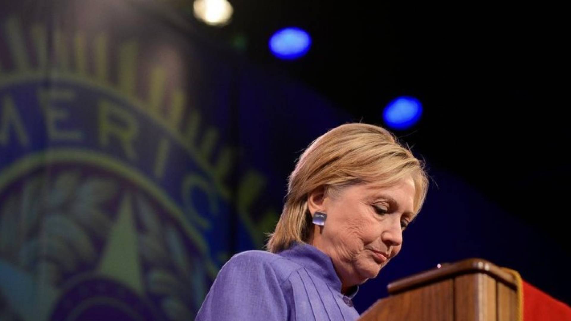 المعسكر الجمهوري ينجح في نشر التحقيقات مع كلينتون في قضية البريد الإلكتروني