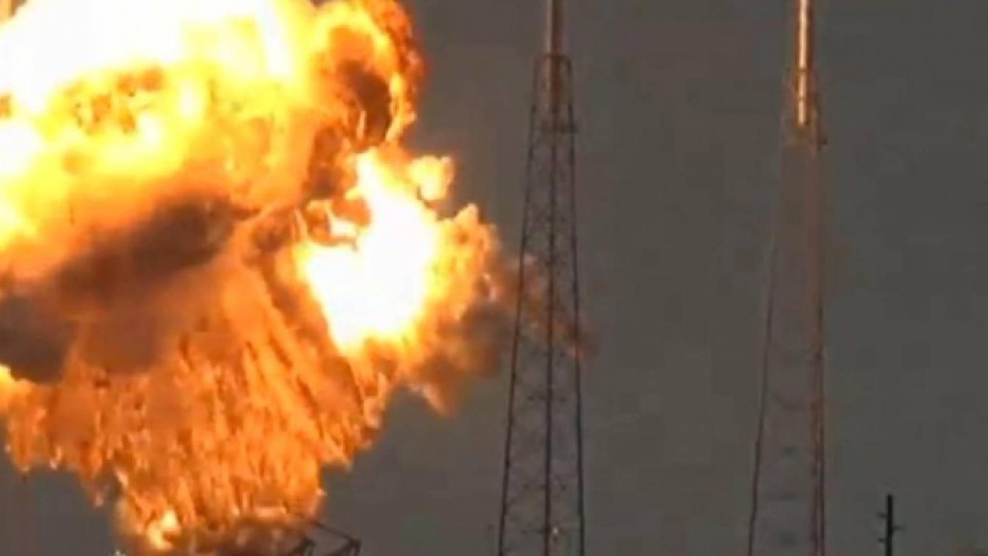  انفجار الصاروخ دمر قمرا صناعيا بقيمة 200 مليون دولار