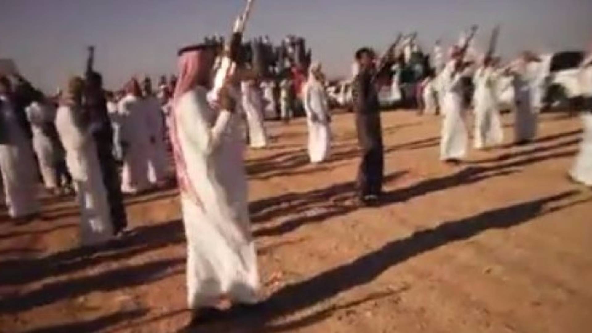 ناشطون: إطلاق نار كثيف في افتتاح مقرات بعض المرشحين .. فيديو