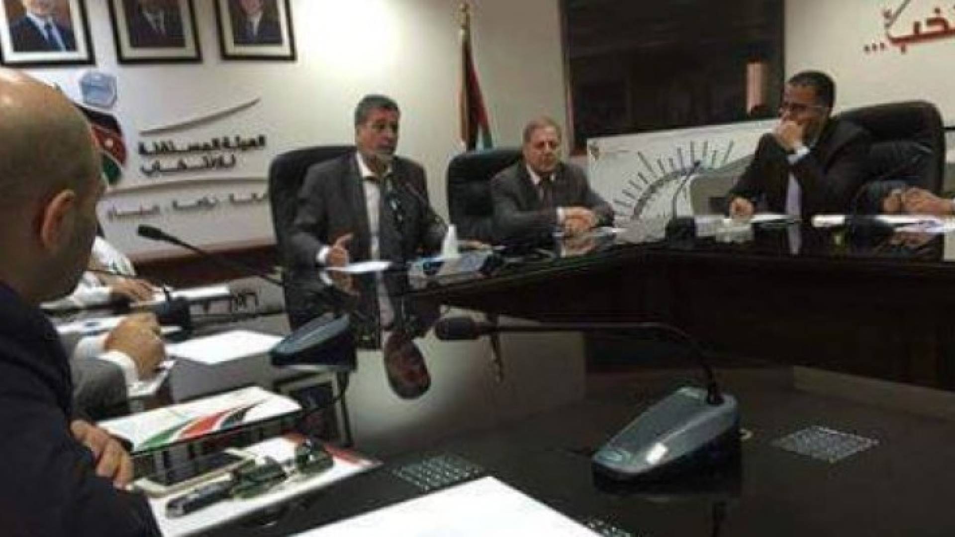 الكلالدة:١٧٤٣٠ مستخدم مدني في الأجهزة الأمنية حصل ٤.٣٩ منهم على هوية مدنية