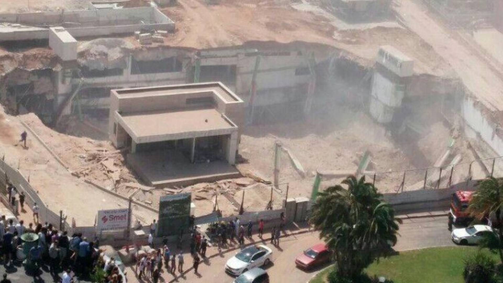 انهيار مبنى في " تل ابيب " والبحث عن مفقودين .. تفاصيل وصور