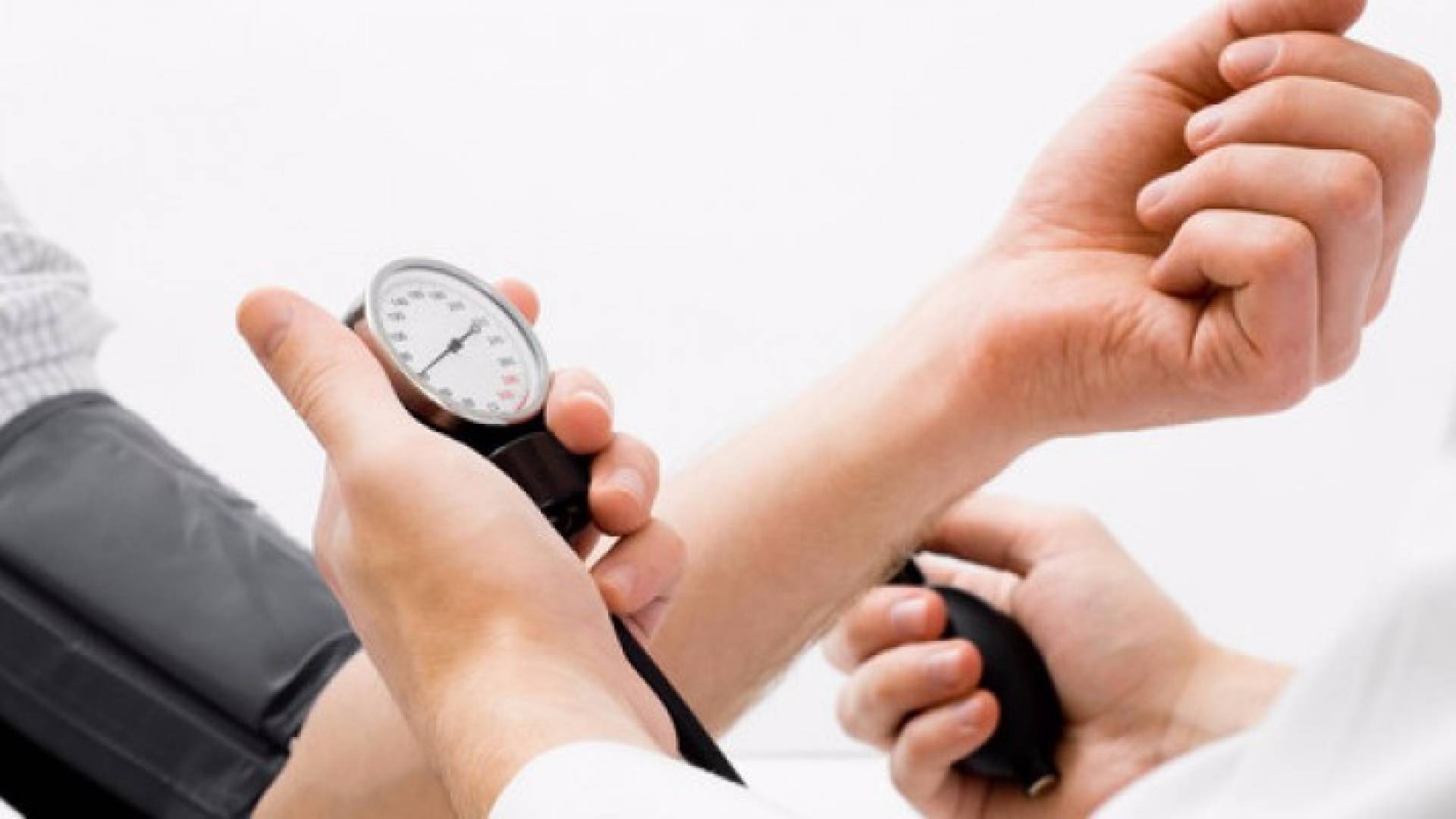 نصائح غذائية لتفادي ارتفاع ضغط الدم