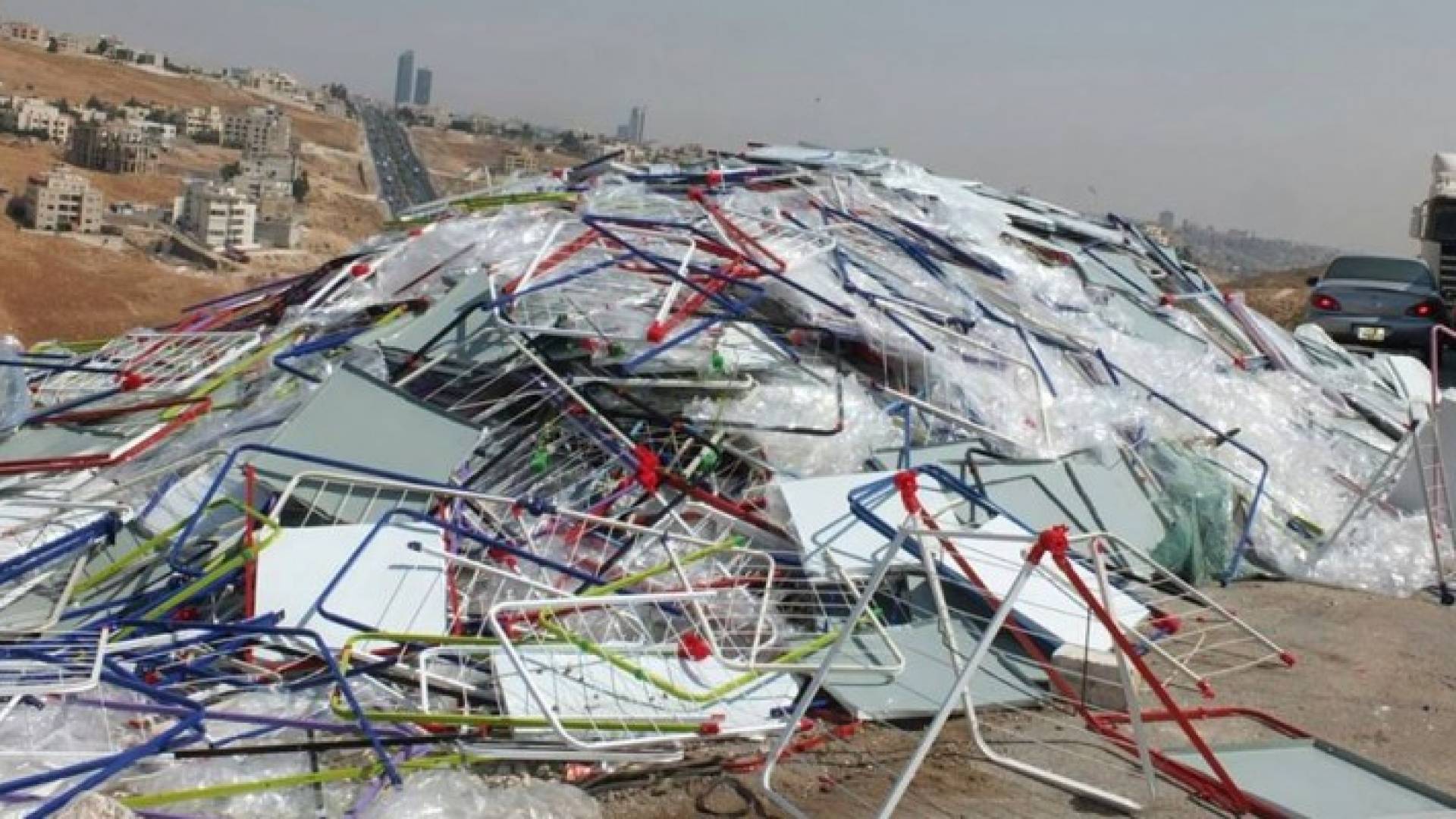 بالصور: أكبر كمية مخدرات في تاريخ المملكة داخل (مناشر غسيل )