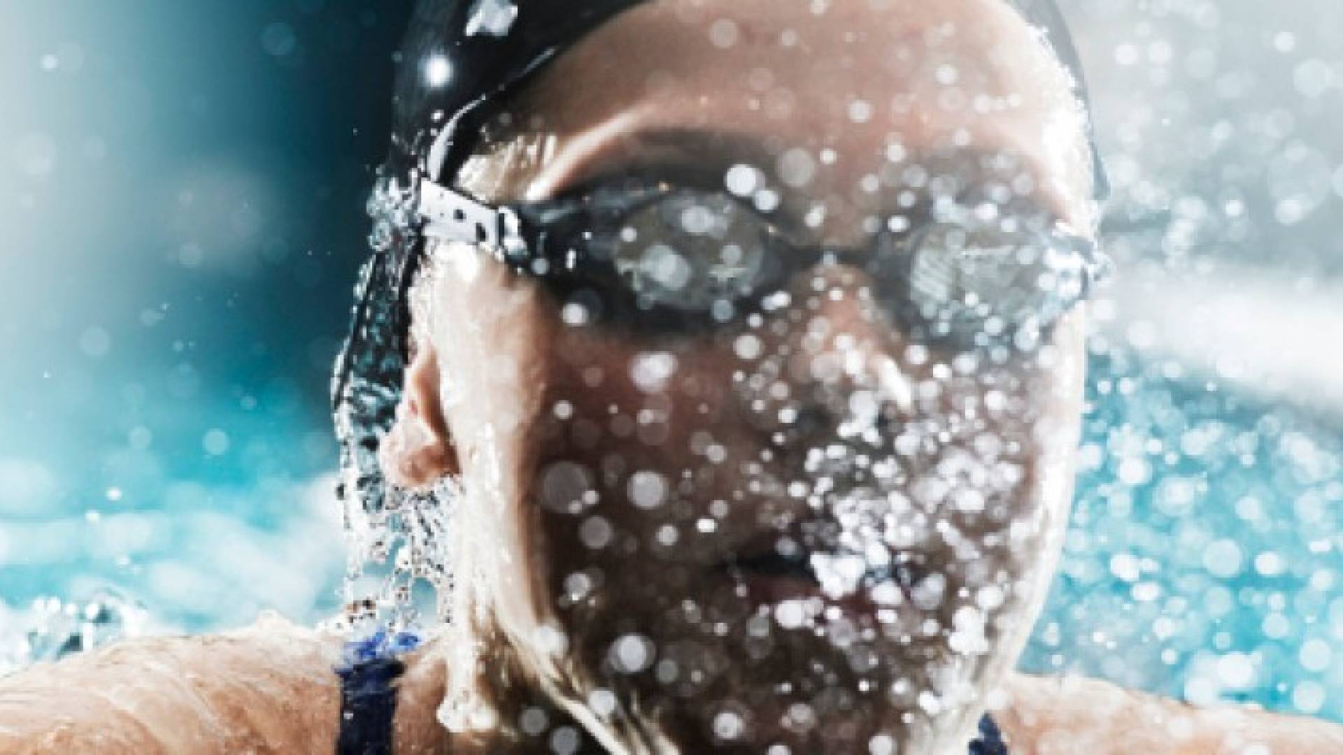 هل ينبغي عليك الاستحمام قبل السباحة؟ إليك سر رائحة الكلور في المسبح