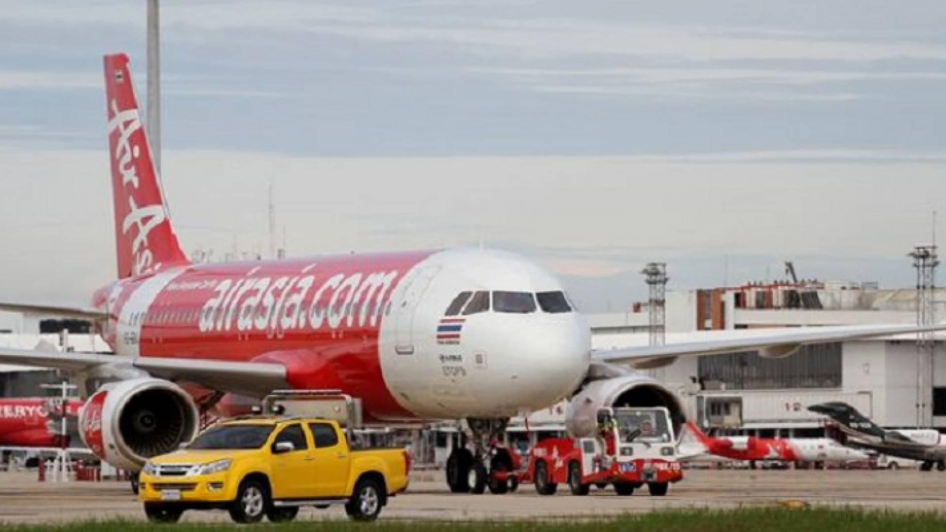 طائرة تهبط في بلد أخرى بسبب خطأ قائدها 