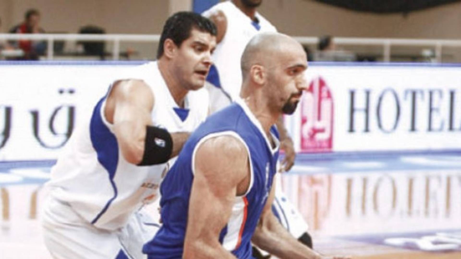نجم المنتخب الوطني بكرة السلة زيد عباس 