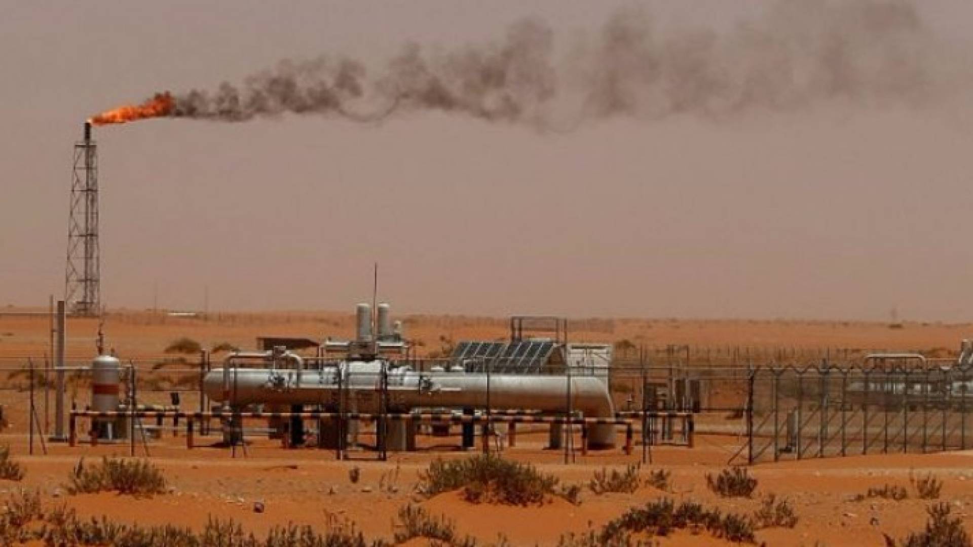 برميل النفط ينخفض عن 49 دولارا