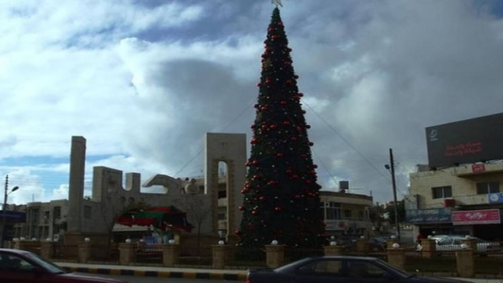 الفحيص تطالب بوقف التفريط بحقوق مواطنيها  .. بيان