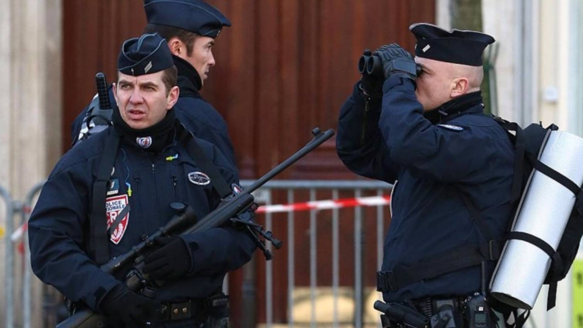 امرأة في هجمات باريس الفاشلة كانت"مخطوبة" لقاتلي شرطي وقس