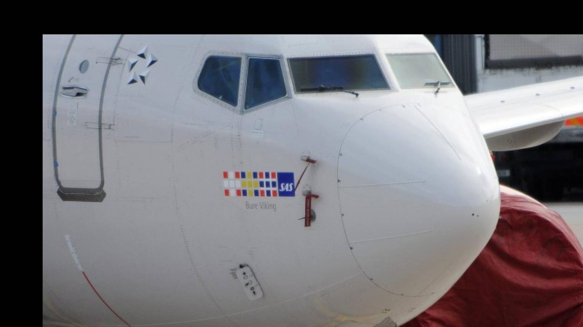  طائرة بوينغ "737"