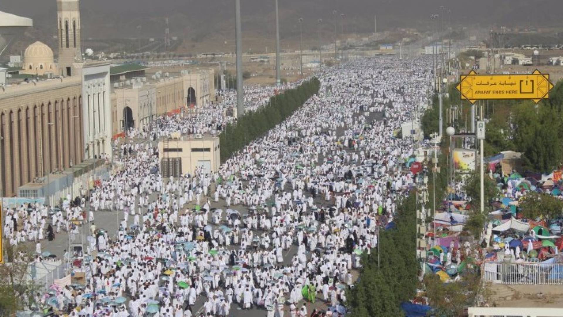 خطبة عرفة تستنكر آفة الإرهاب