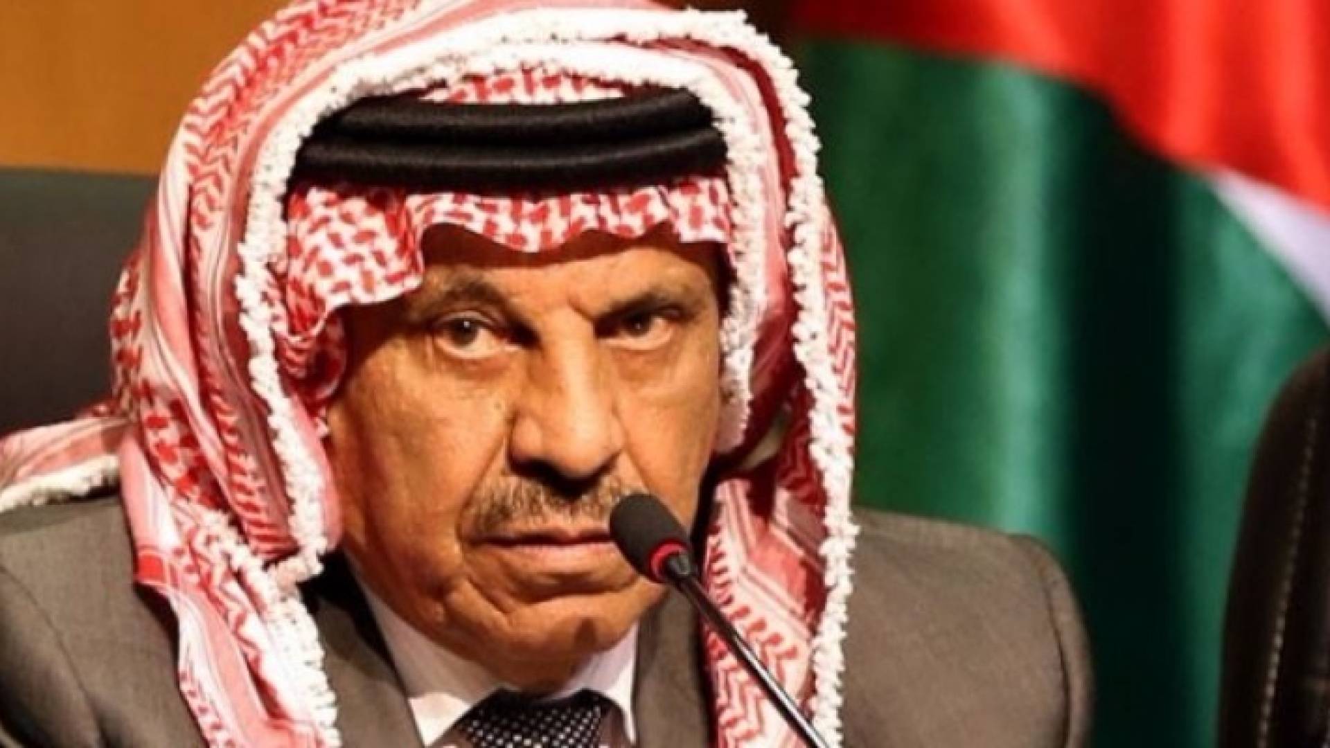 بالفيديو: حماد صاحب " الكشرة " يضحك على غير عادته