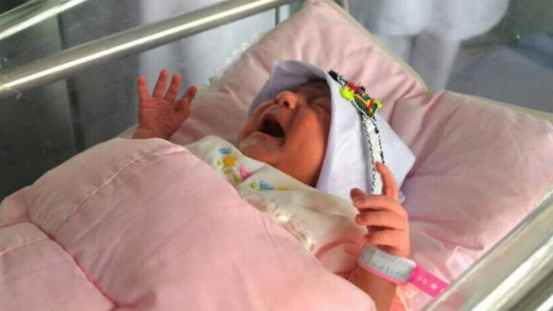 "منى" أول مولودة في مستشفيات المشاعر المقدسة