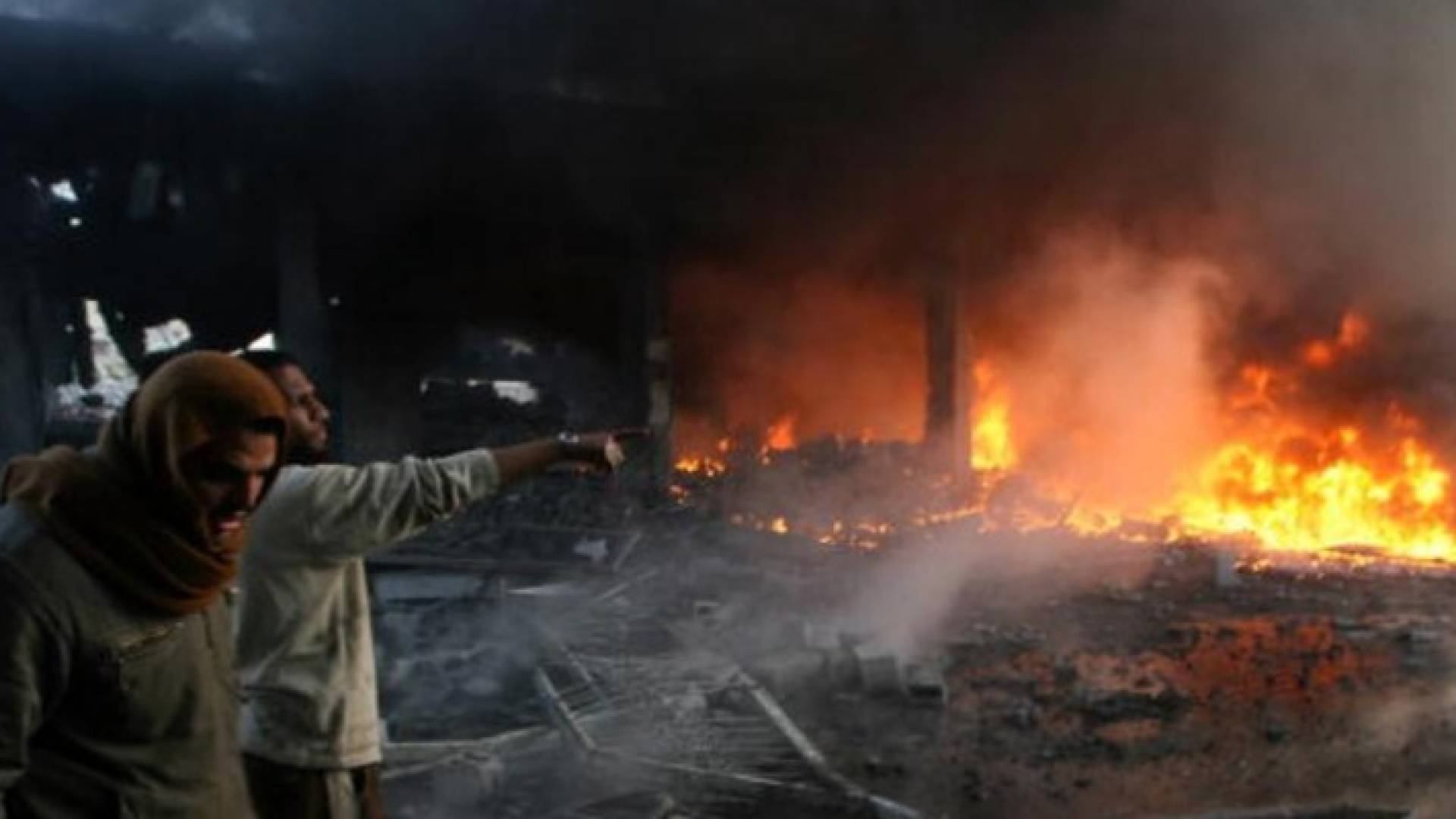 أرشيفية لإحدى الغارات على قطاع غزة