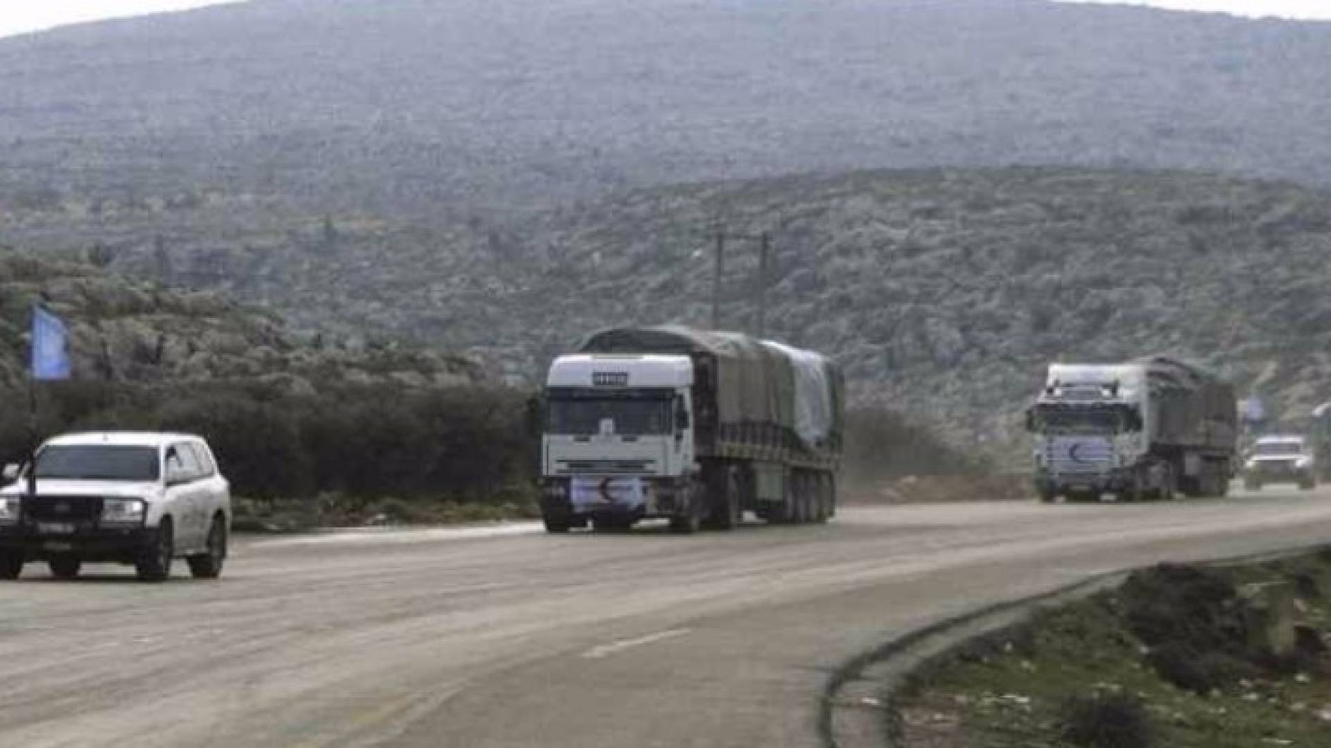 شاحنات المساعدات إلى حلب عالقة عند الحدود السورية التركية