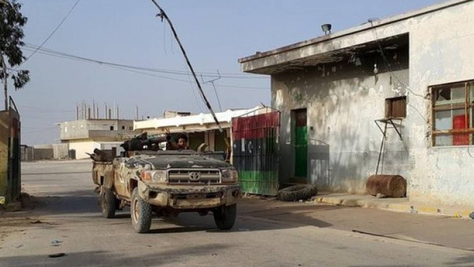 انفجار سيارة خلال تظاهرة مؤيدة للجيش الوطني ببنغازي