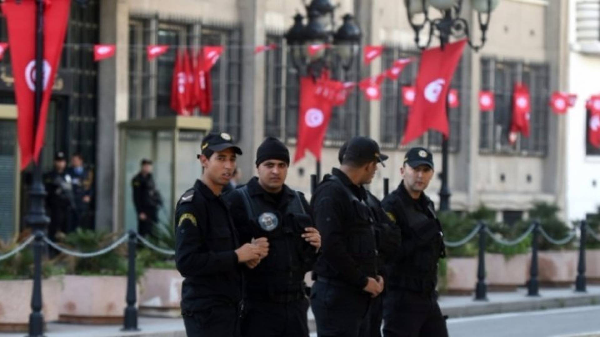 تونس تعلن تمديد حالة الطوارئ لمدة شهر