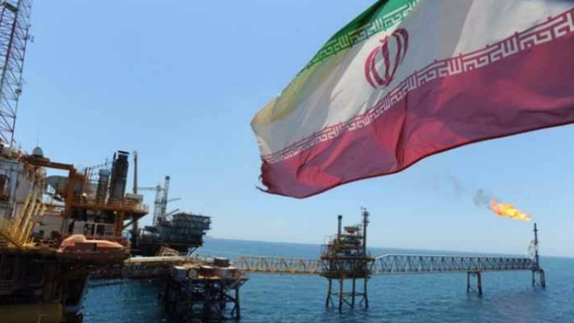 روحاني: إيران تدعم أي خطوة لتحقيق الاستقرار بسوق النفط