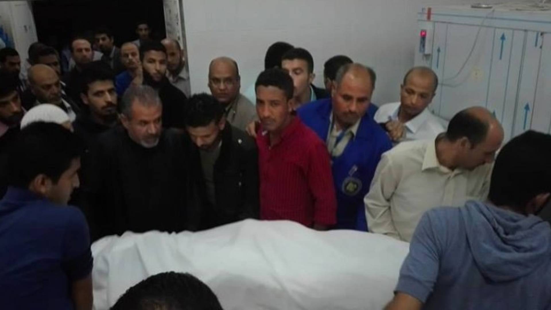 بالصور: شهيد الأردن في القدس يصل مستشفى الكرك