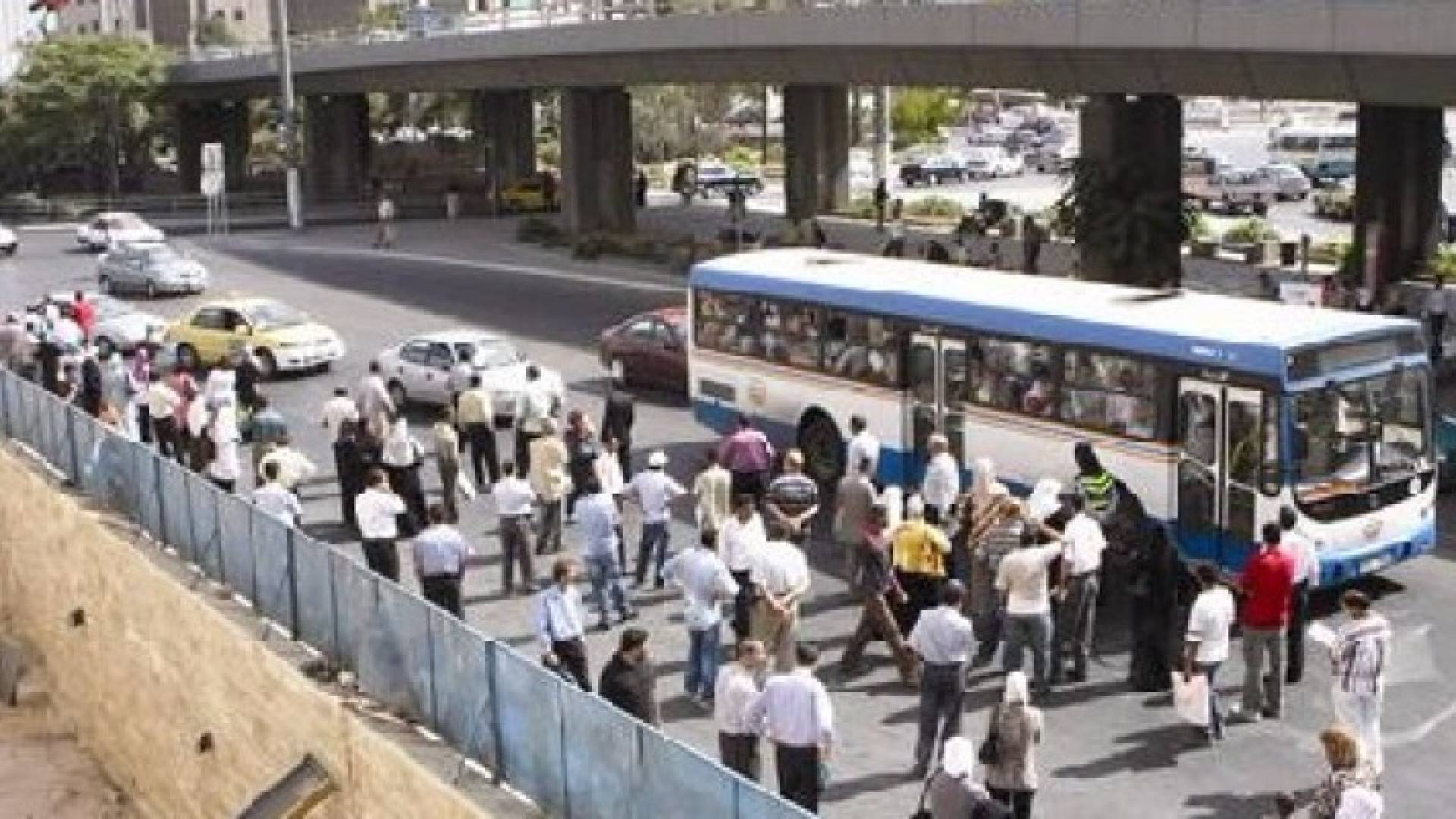 السماح لوسائط النقل بتغيير اتجاهاتها دون تصريح