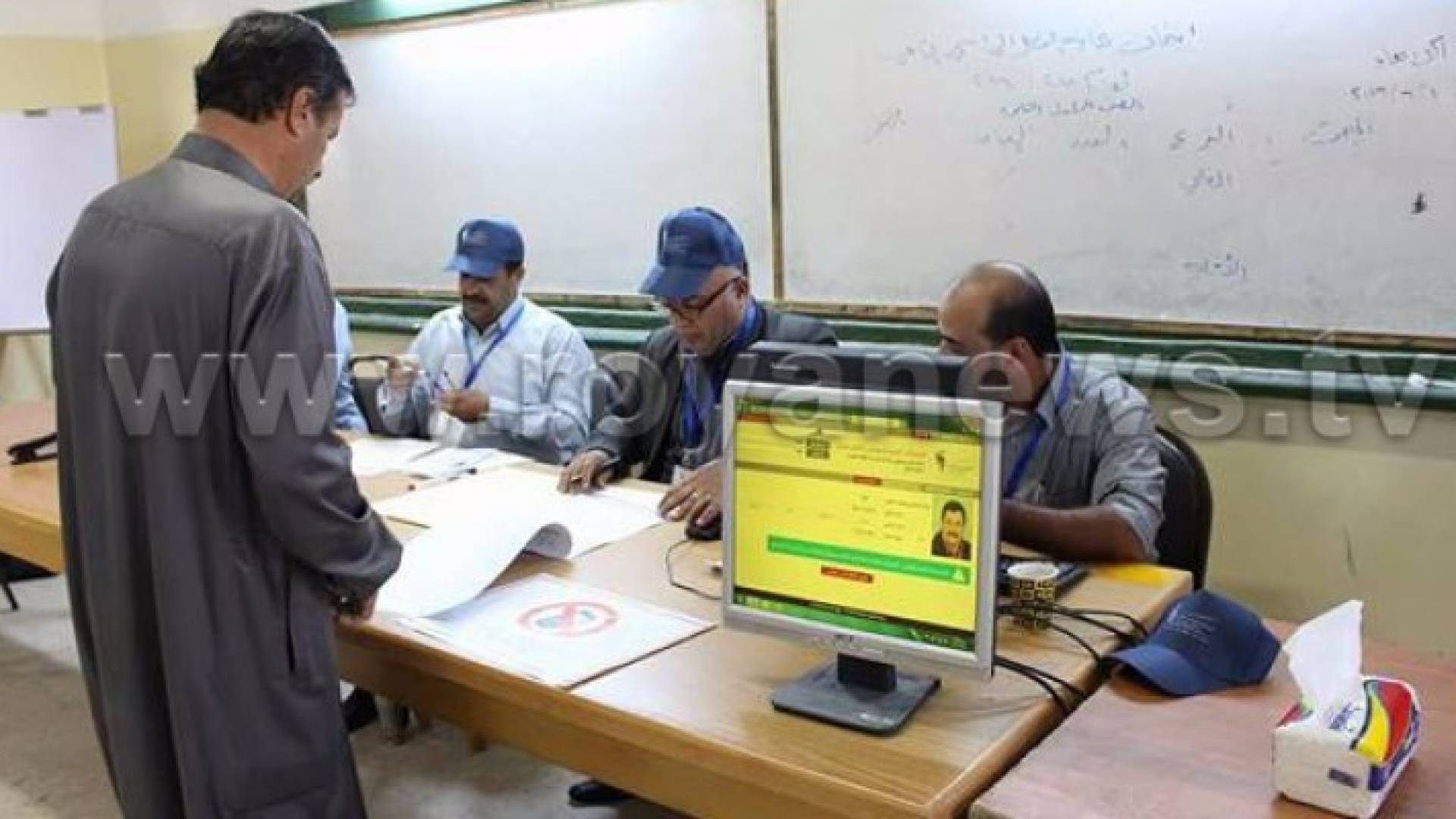 نزاهة: ' بكب ' حكومي ينقل ناخبين لصالح احد المترشحين