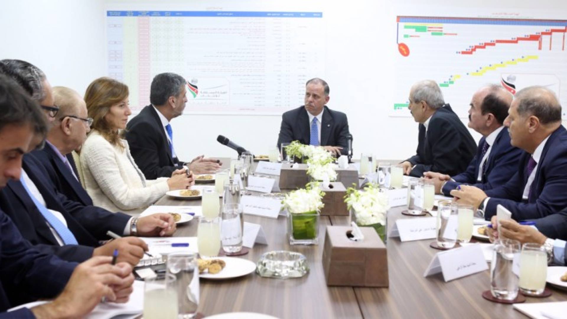 نائب الملك يزور الهيئة المستقلة للانتخاب