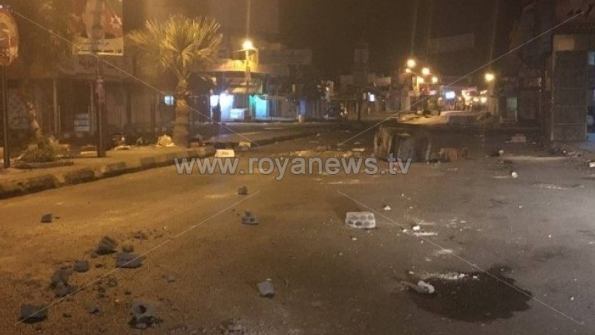 بالفيديو والصور: شغب وظلام دامس في معان